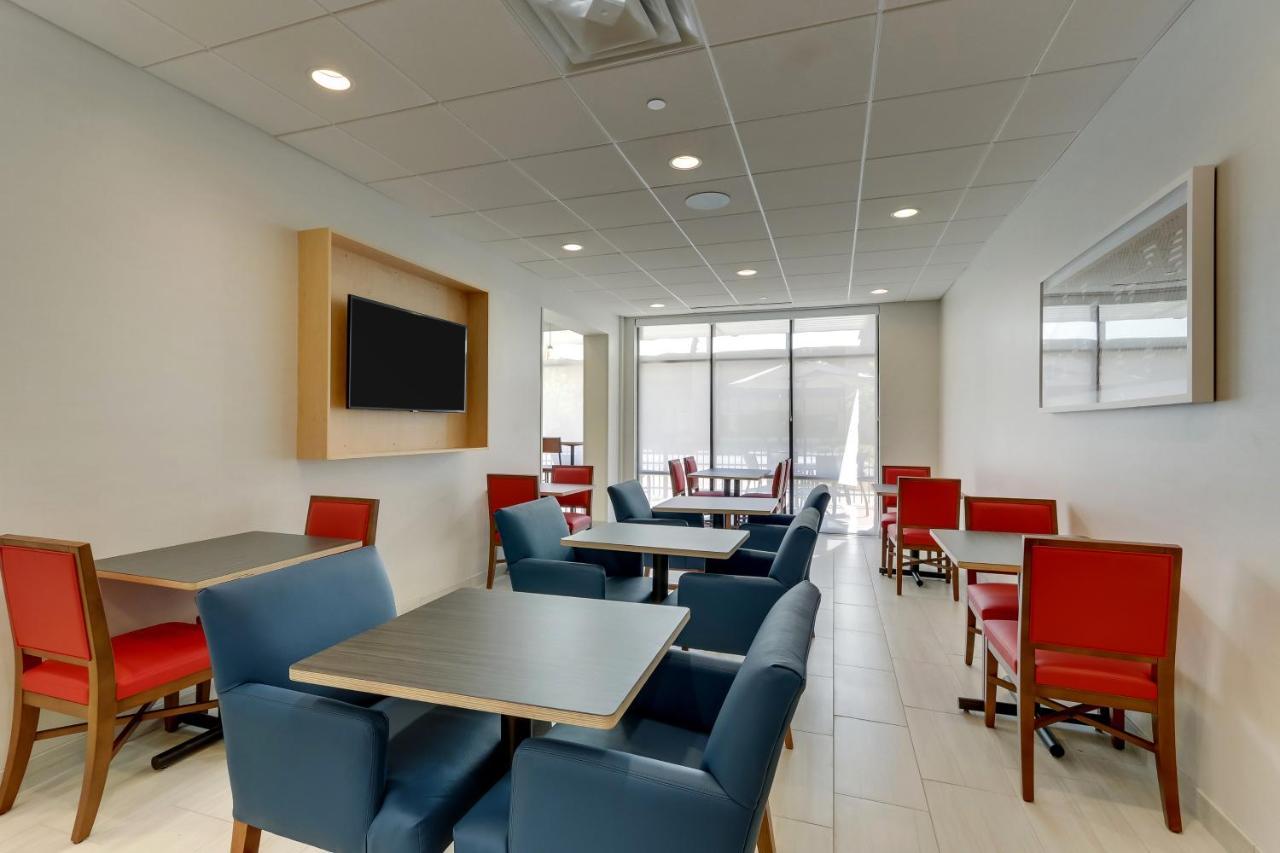 Holiday Inn Express & Suites - Winston - Salem Sw - Clemmons By Ihg Екстериор снимка