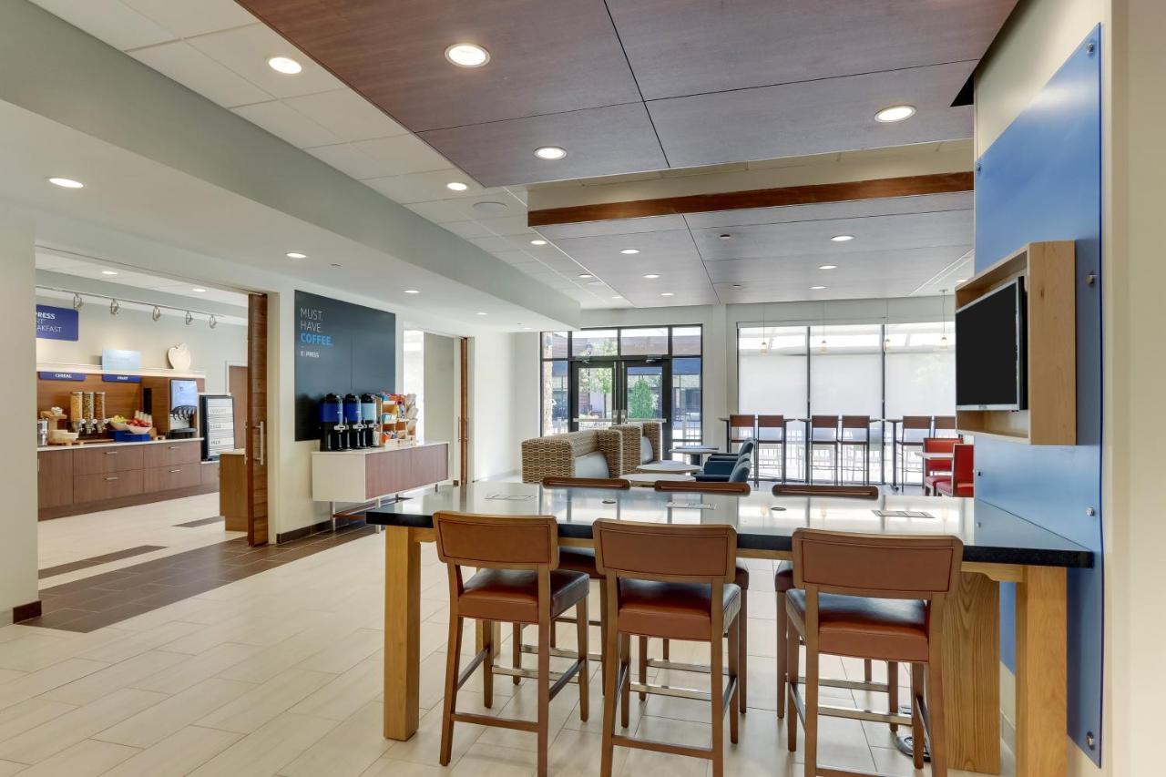 Holiday Inn Express & Suites - Winston - Salem Sw - Clemmons By Ihg Екстериор снимка
