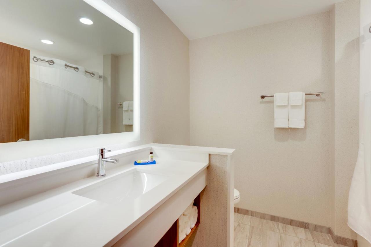 Holiday Inn Express & Suites - Winston - Salem Sw - Clemmons By Ihg Екстериор снимка