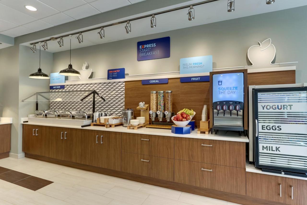 Holiday Inn Express & Suites - Winston - Salem Sw - Clemmons By Ihg Екстериор снимка
